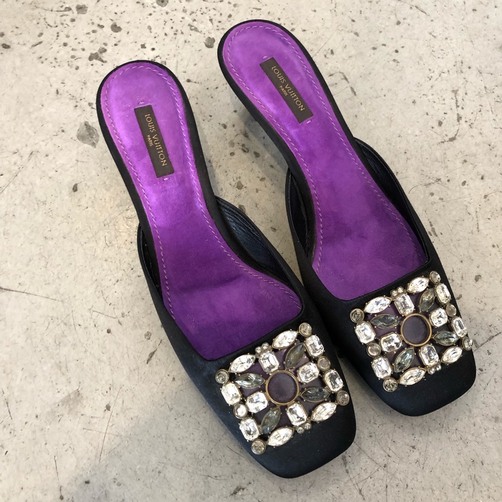 Louis Vuitton kitten heels